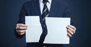 Résiliation d'un contrat à durée déterminée : paiement du prix forfaitaire mensuel en cas d'exécution