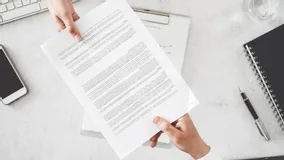 Lorsque le lien conjugal entraîne un avantage salarial : attention à la discrimination !